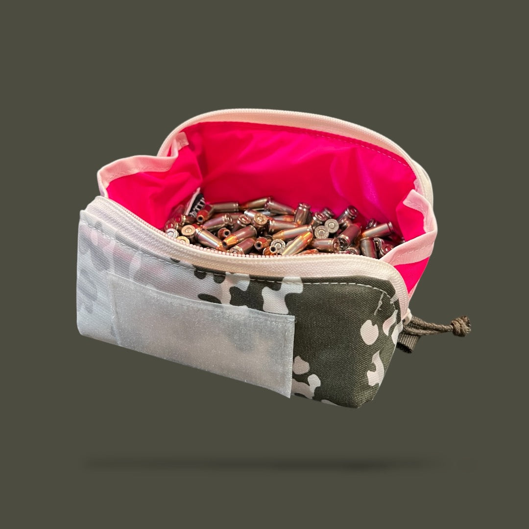Schneetarn + Pink ASS Bag